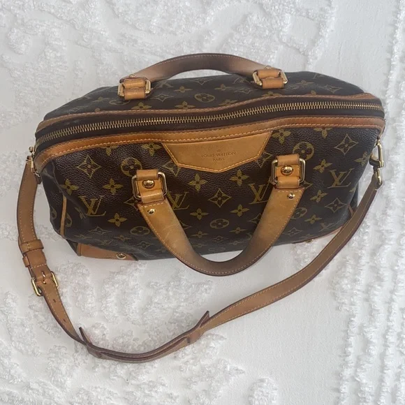 Louis Vuitton Retiro PM Authentic handbag